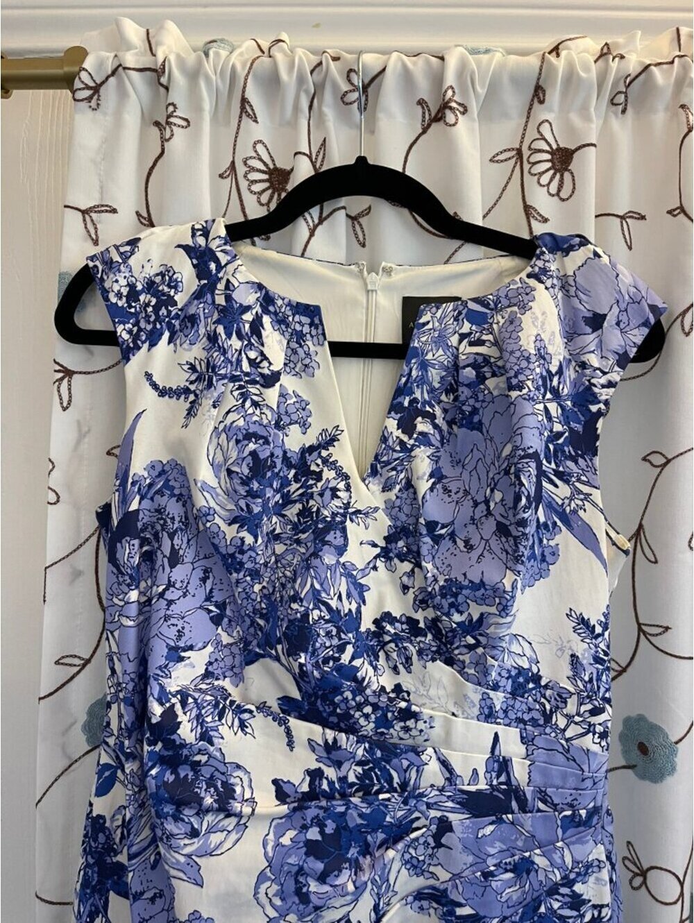 Like New Women's Sz 6P Adrianna Papell Blue Floral Sheath Dress - Picture 6 of 7